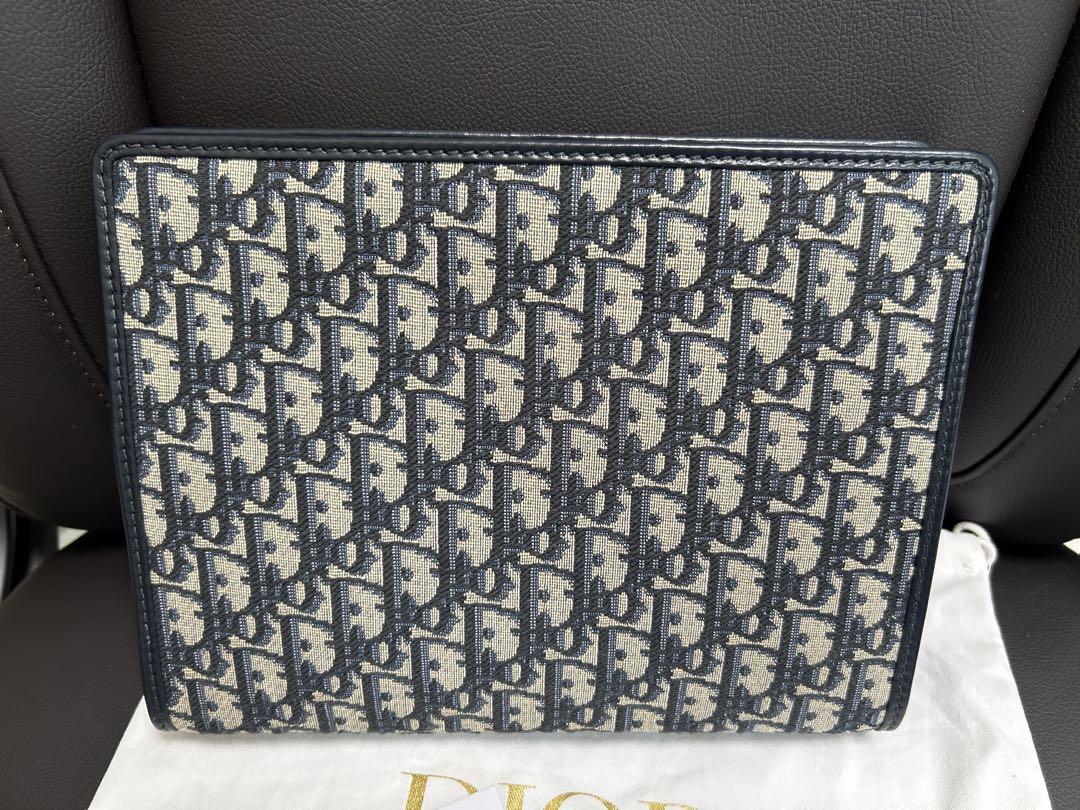 Dior 30 モンテーニュ ポーチ