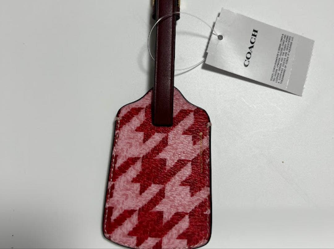 Coachコーチラゲッジタグ千鳥格子柄 荷物タグ ピンク レッドCOACH