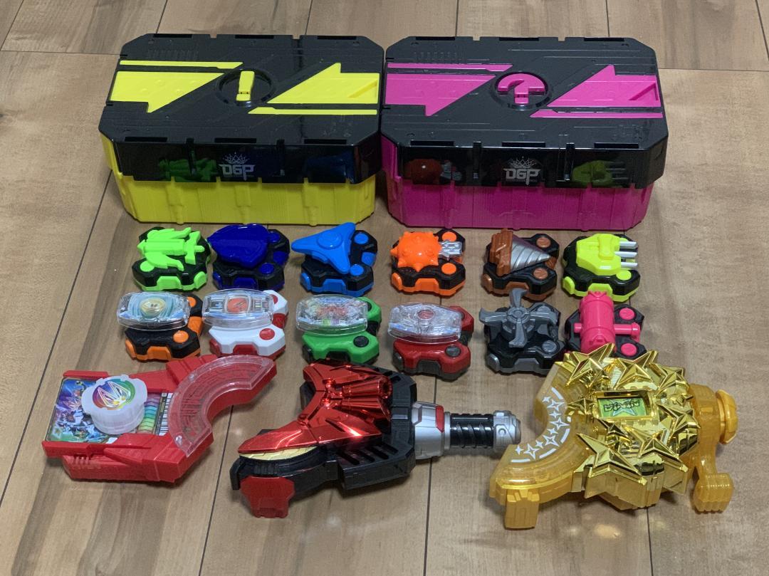 仮面ライダーギーツ　レイズバックルシリーズ　セット