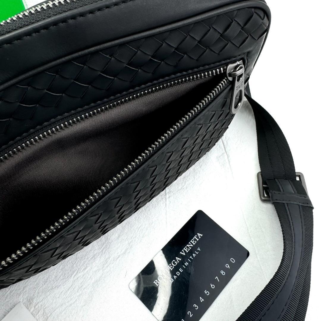 即日発送BOTTEGA VENETA ブラックショルダーバッグ**