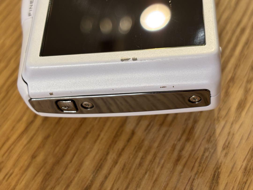 FUJIFILM FINEPIX F770EXR ホワイト