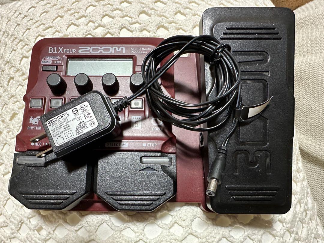 ZOOM B1X FOUR ベースエフェクター