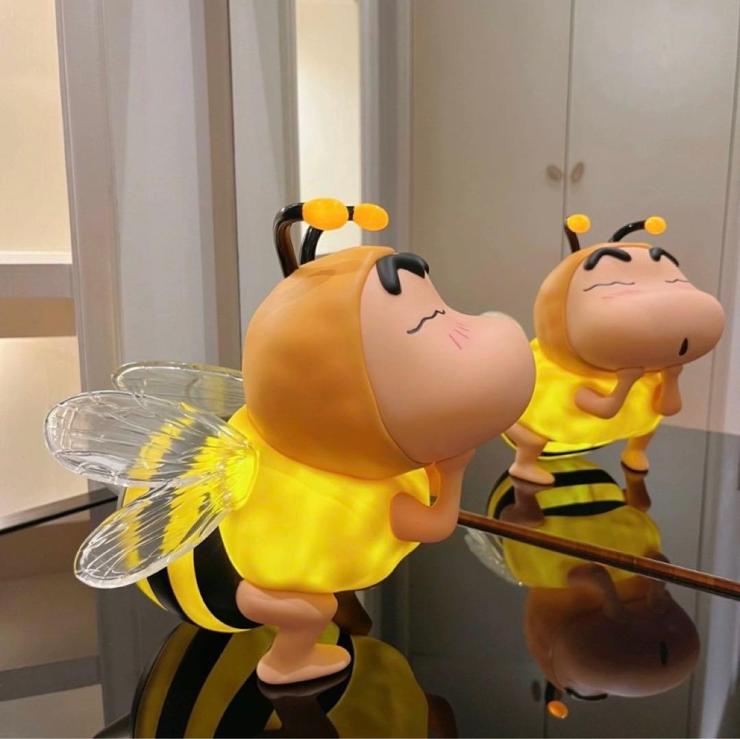 蛍　はち　ホタル クレヨンしんちゃんランプ　ライト　光る  新品