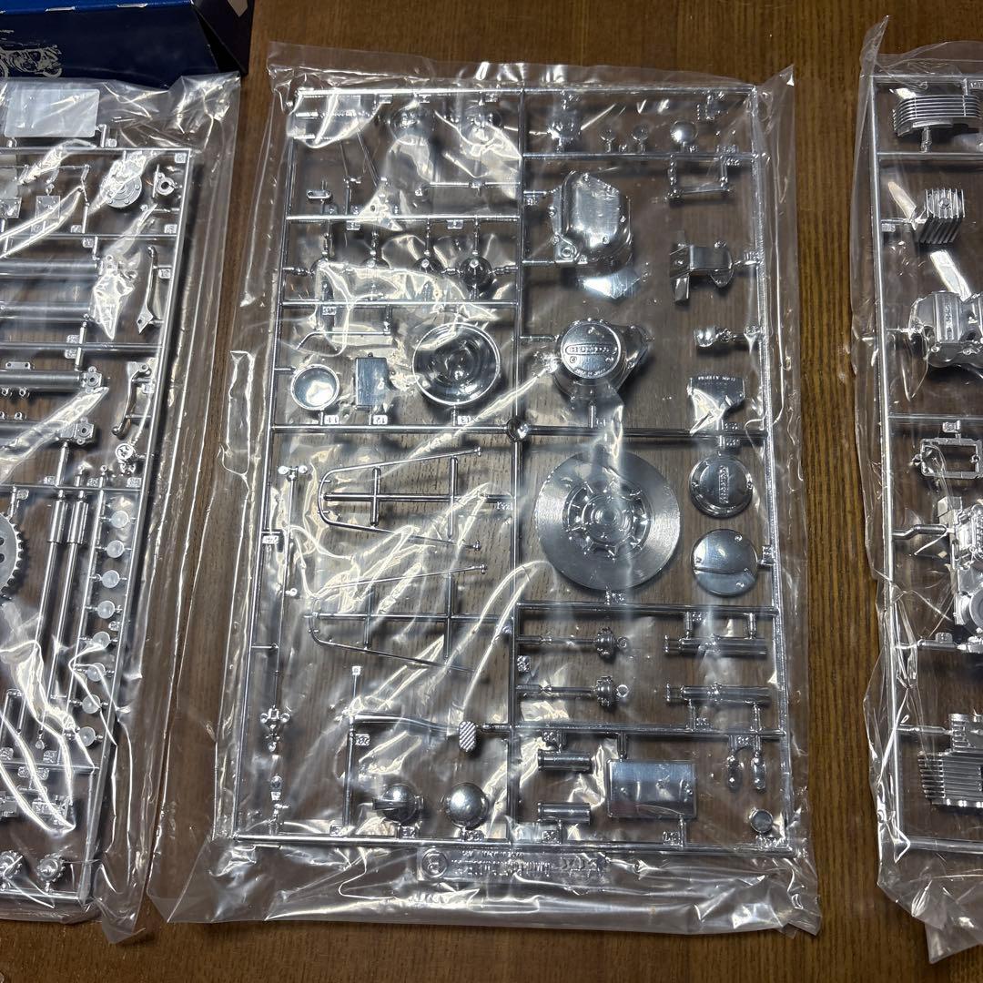 タミヤ オートバイ プラモデル 1/6 ホンダ ドリーム CB750 FOUR タミヤ オートバイ プラモデル 1/6 ホンダ ドリーム CB750 FOUR