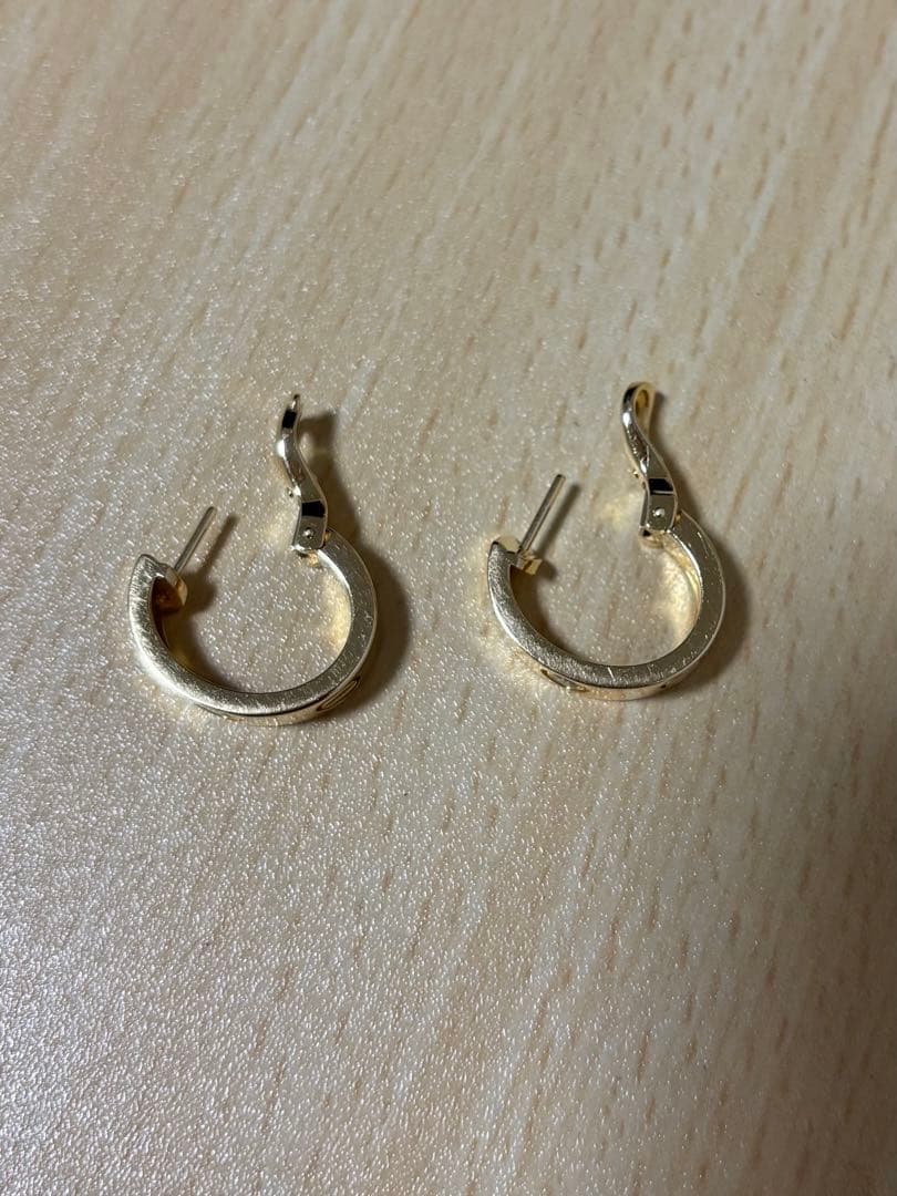 カルティエ ラブ イヤリング ピアス YG DIA