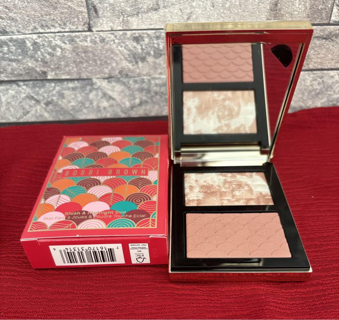 限定品Bobbi Brown Blush & Highlight Duo