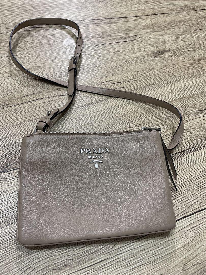 PRADA ショルダーバッグ