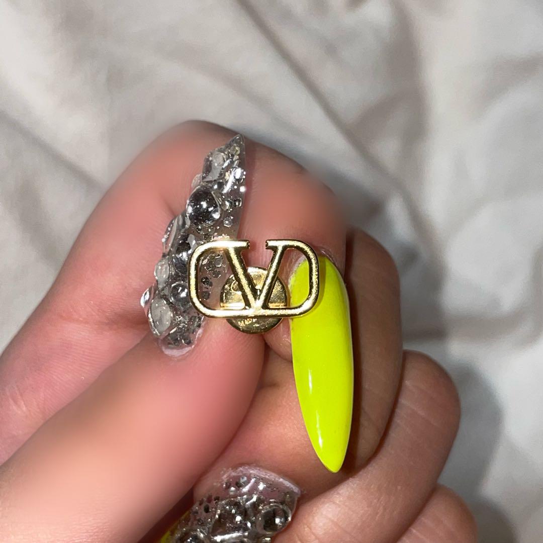 VALENTINO ピアス