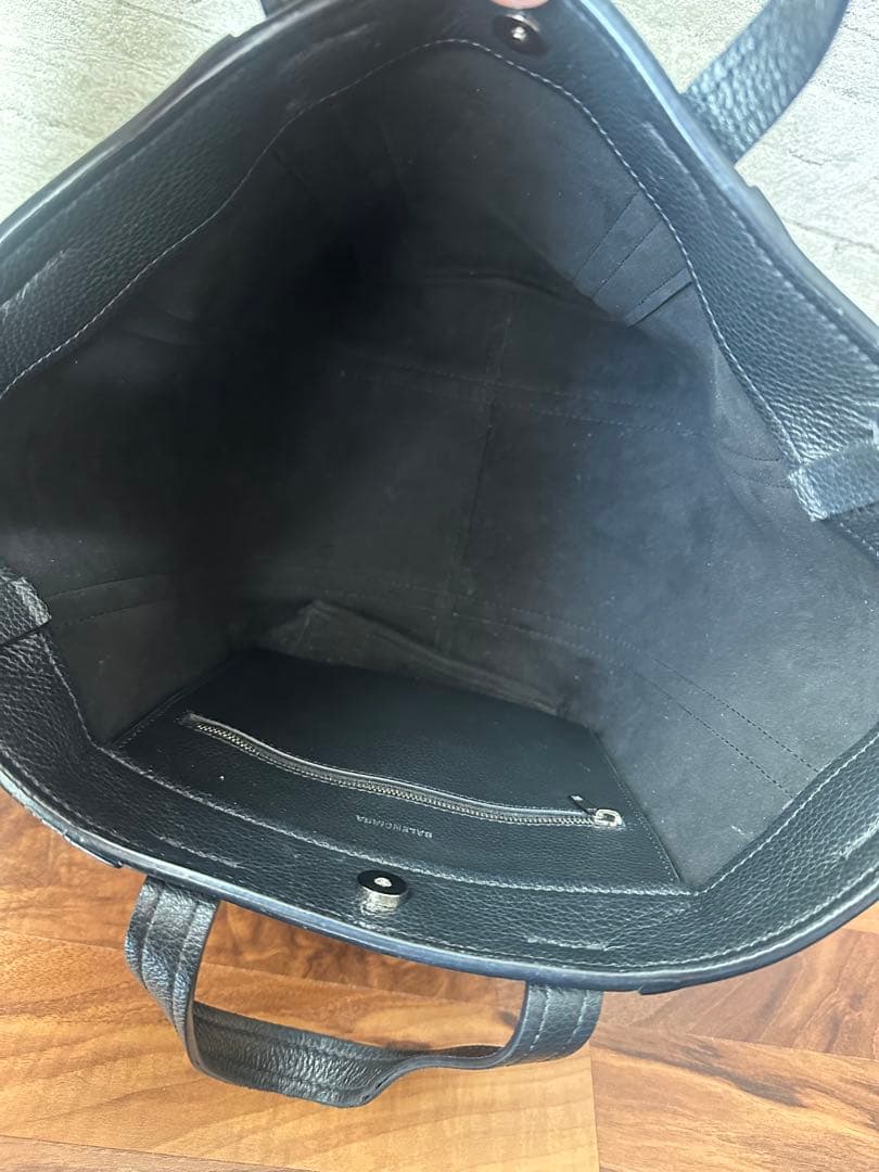 BALENCIAGAエブリデイ ノースサウス スモール ブラック BALENCIAGAエブリデイ ノースサウス スモール ブラック