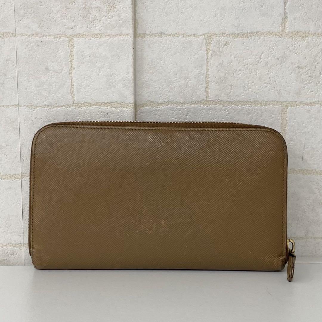 PRADA プラダ ラウンドファスナー 長財布　ベージュ PRADA】プラダ ラウンドファスナー長財布 ベージュ 小物