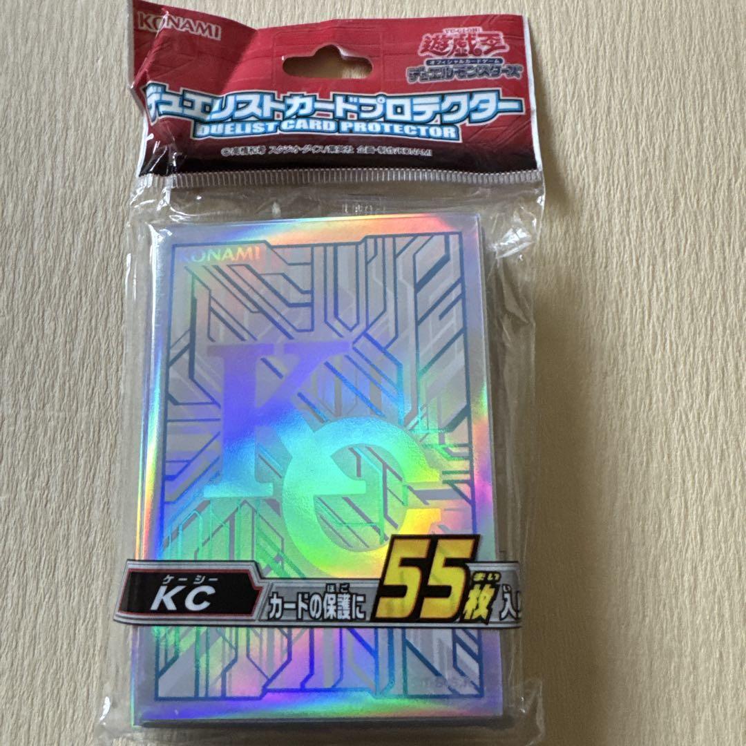 遊戯王　スリーブ　カードプロテクター KCロゴ入り 55枚入り 新品 遊戯王 デュエリストカードプロテクター KC スリーブ 55枚 未