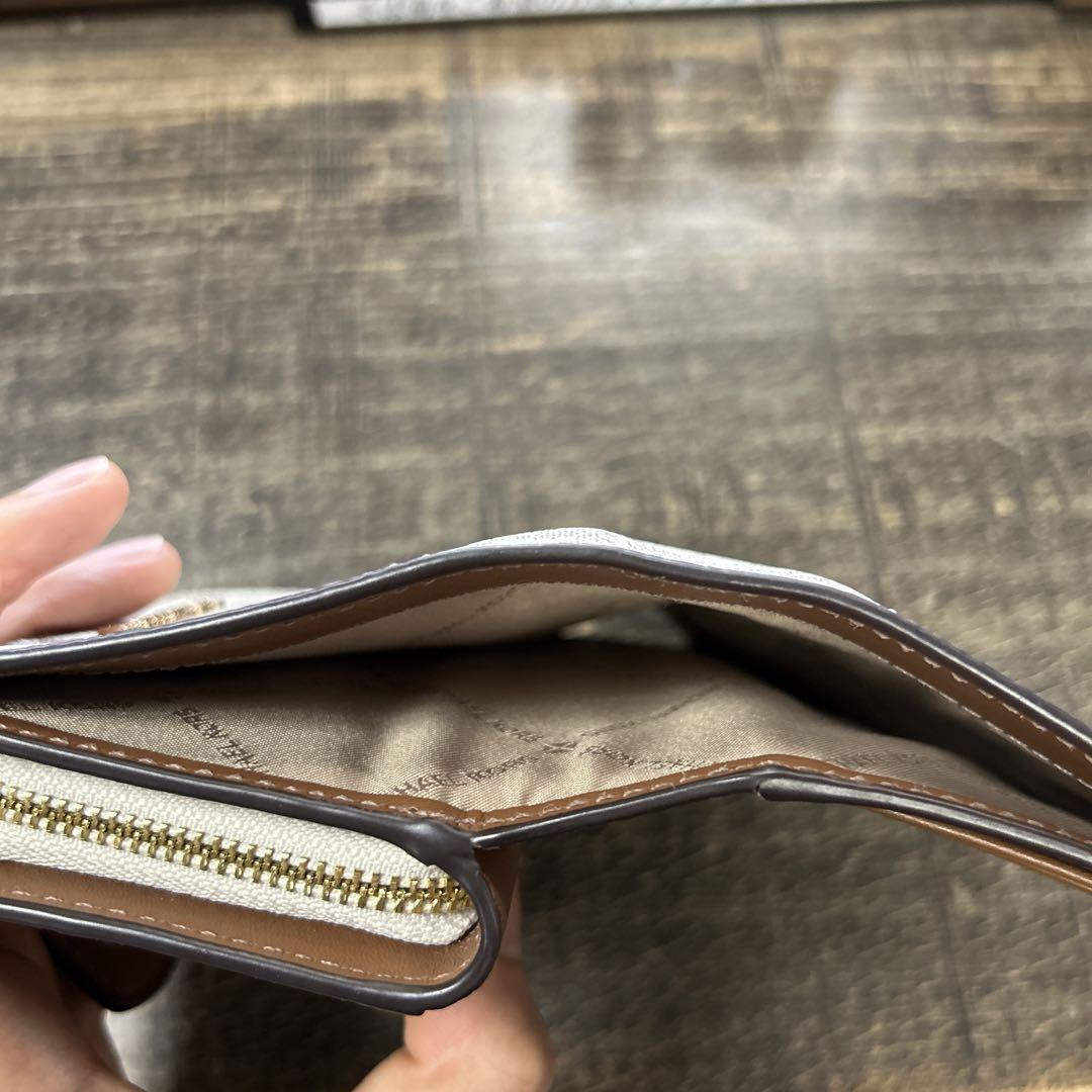 MICHAEL KORS ジップ コインウォレット - メルカリ MICHAEL KORS ジップ コインウォレット - メルカリ