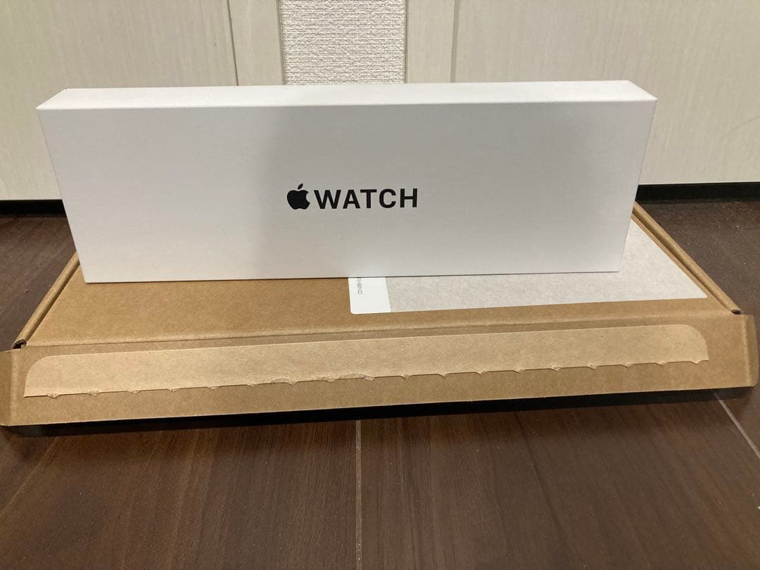 Apple Watch SE 3 GPS Cellularモデル -40mm目立った傷や汚れなし