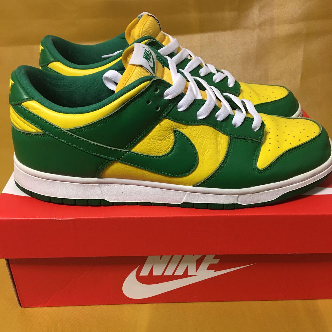 NIKE
