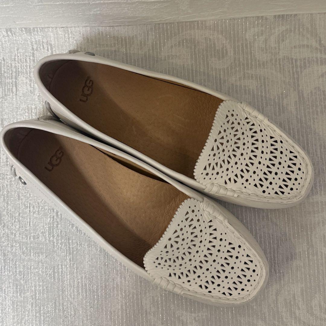 極美品✨UGG フラットシューズ　23.5 未使用に近い