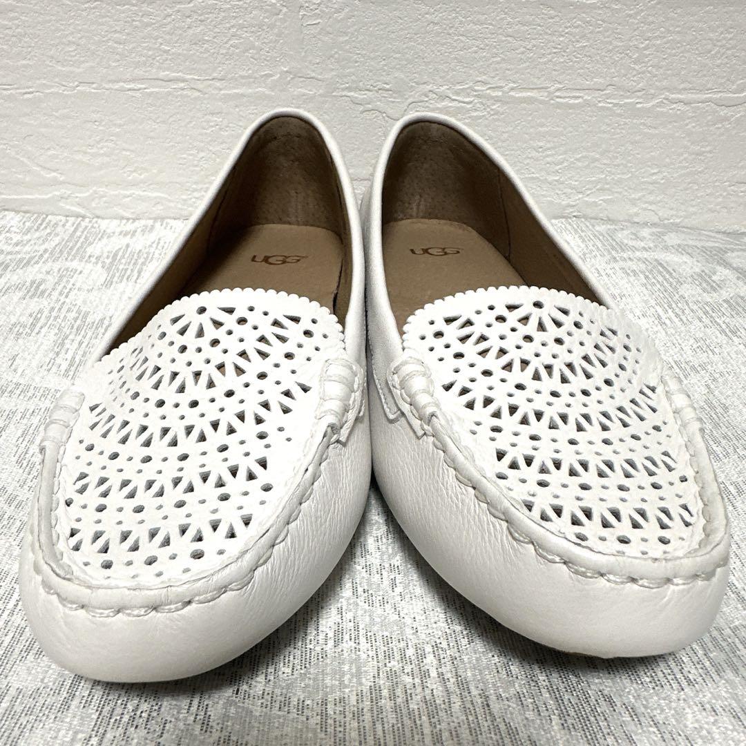 極美品✨UGG フラットシューズ　23.5 未使用に近い