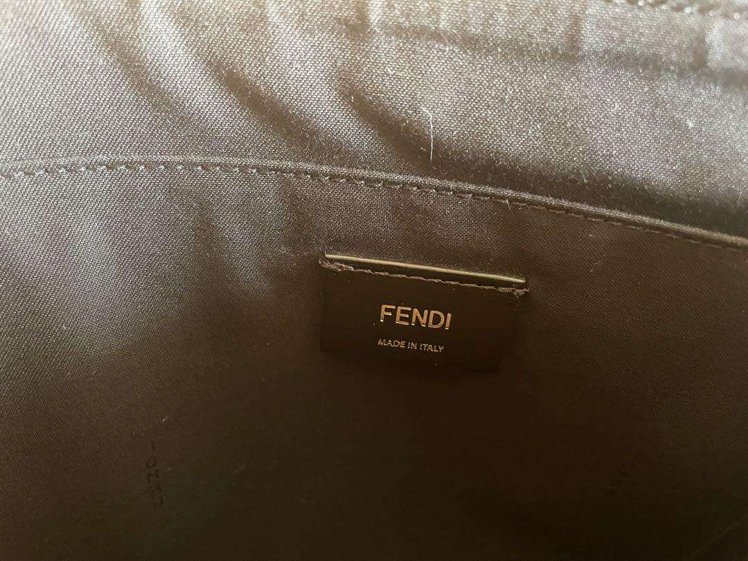 【ほぼ未使用品】 FENDI クラッチバッグ ズッカ ブラウン