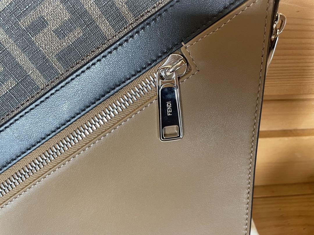【ほぼ未使用品】 FENDI クラッチバッグ ズッカ ブラウン