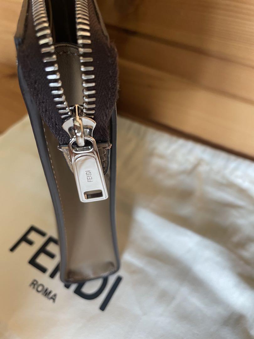 【ほぼ未使用品】 FENDI クラッチバッグ ズッカ ブラウン
