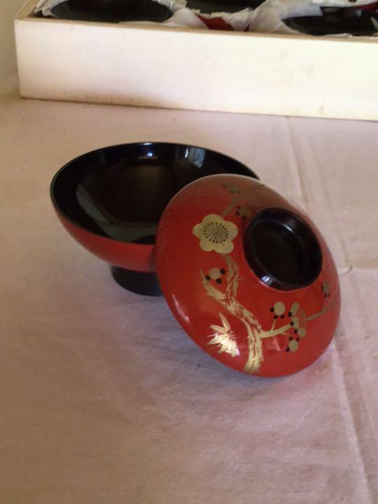 漆器の碗です。