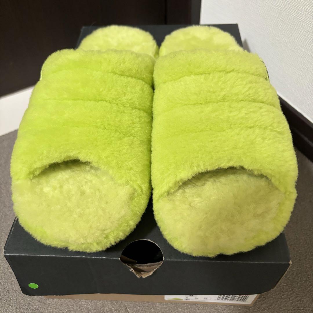 希少UGG M FLUFF YOUフラッフユー大人気完売ファーサンダル スリッパ