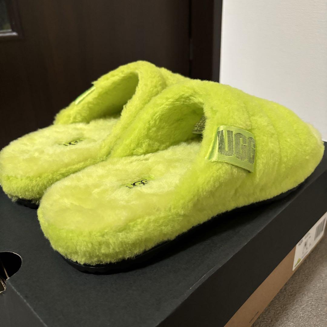 希少UGG M FLUFF YOUフラッフユー大人気完売ファーサンダル スリッパ