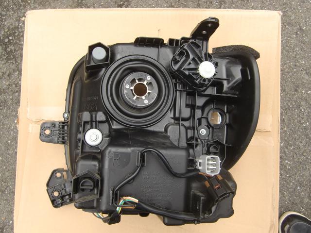 H*S様 スペーシア　MK53S 右ヘッドランプ