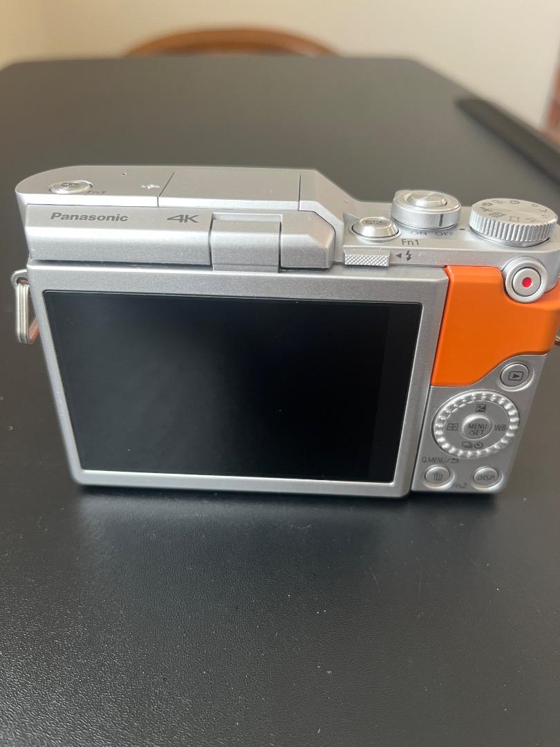 Panasonic LUMIX G DC-GF10W デジタル一眼　ダブルレンズ
