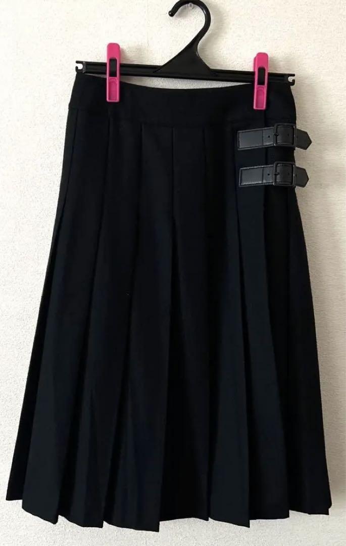 美品ブルーレーベルクレストブリッジ　スカート