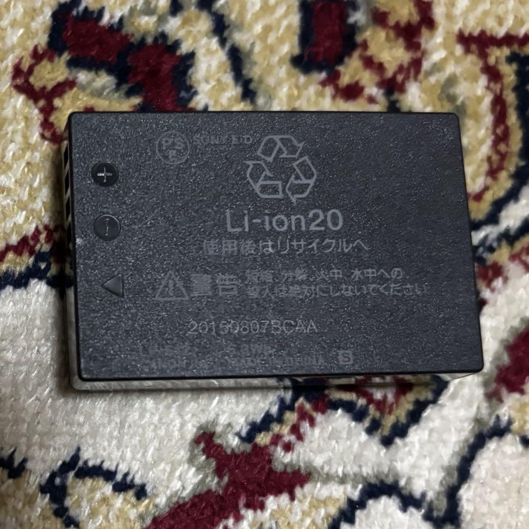 Canon EOS M10 レンズ付き　ミラーレス一眼レフ