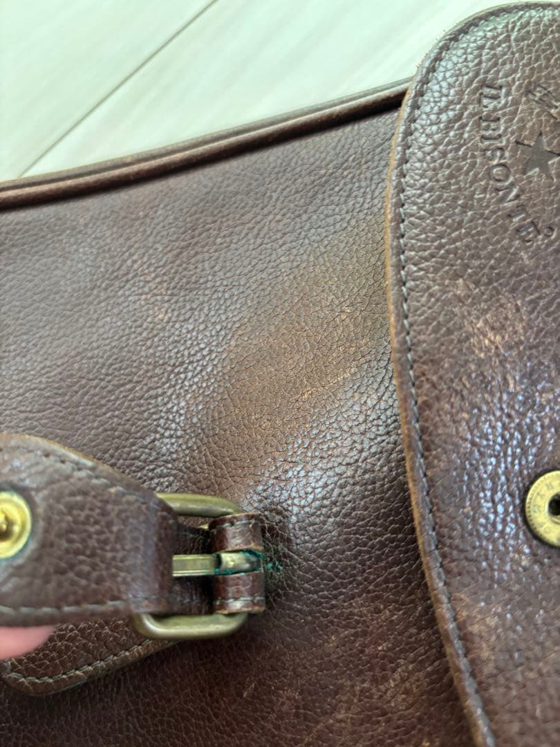 イルビゾンテ　ショルダーバッグ