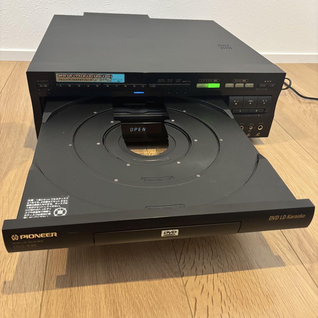 美品】PioneerDVD/LDコンパチブルプレーヤーカラオケ対応DVL-K88