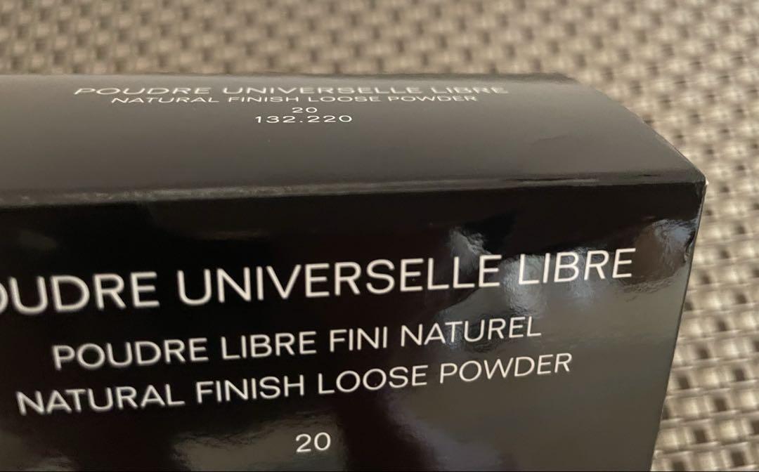 新品☆ CHANELPOUDRE UNIVERSELLE LIBRE 20