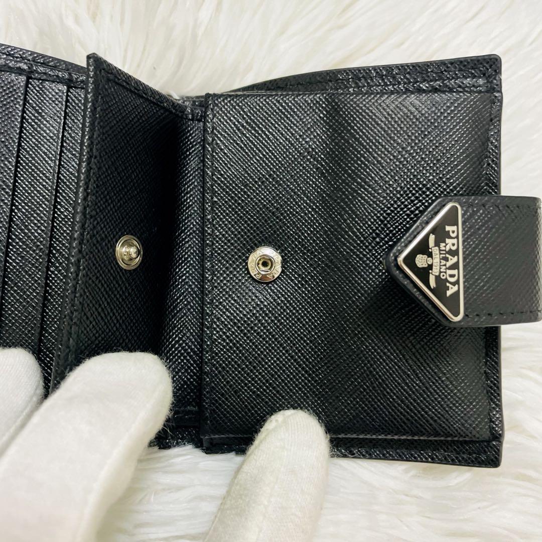 極美✨PRADA 二つ折り財布 サフィアーノ 三角ロゴ レザー 黒