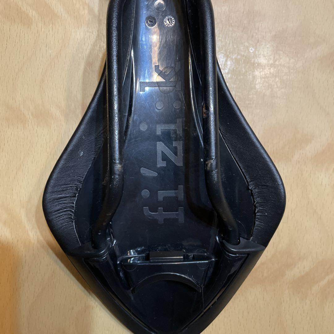 FIZIK 「フィジーク」 ARIONE R7 サドル
