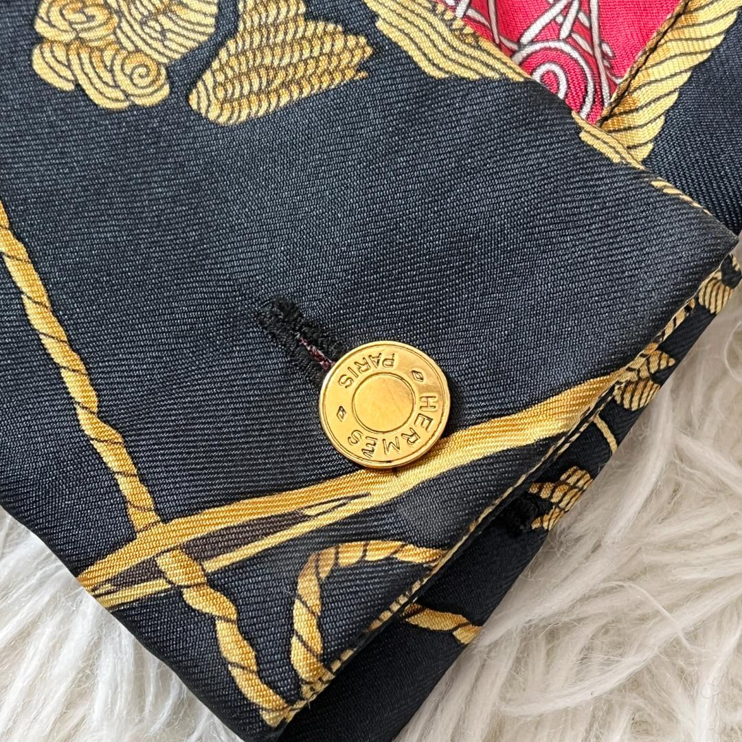 HERMES FLVCTVAT NEC MERGITVR シルク シャツ 黒