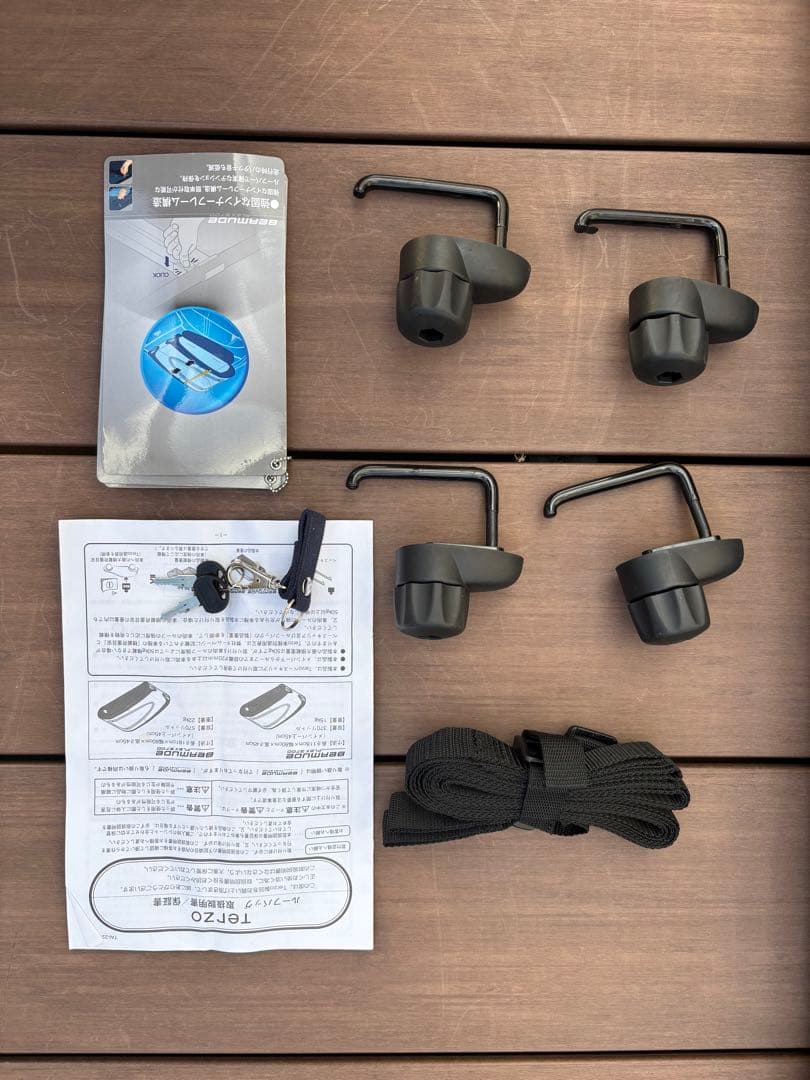 ルーフボックスやや傷や汚れあり