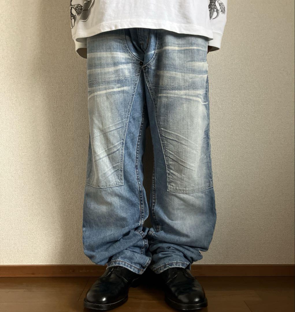 卍