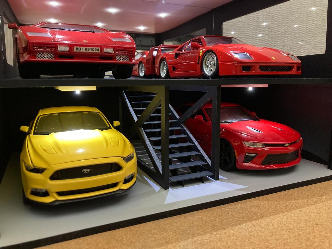 工場直売 ミニカー専用ジオラマ：1/18 ショールーム＆ガレージⅠ ミニカー