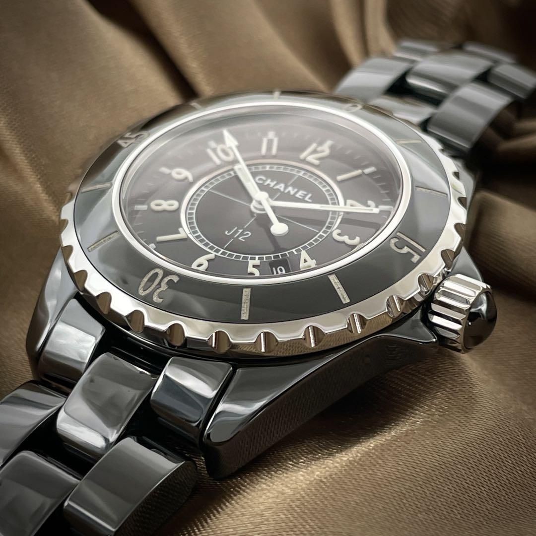 T024 シャネル J12 H0681 33mm ブラックセラミック クォーツ