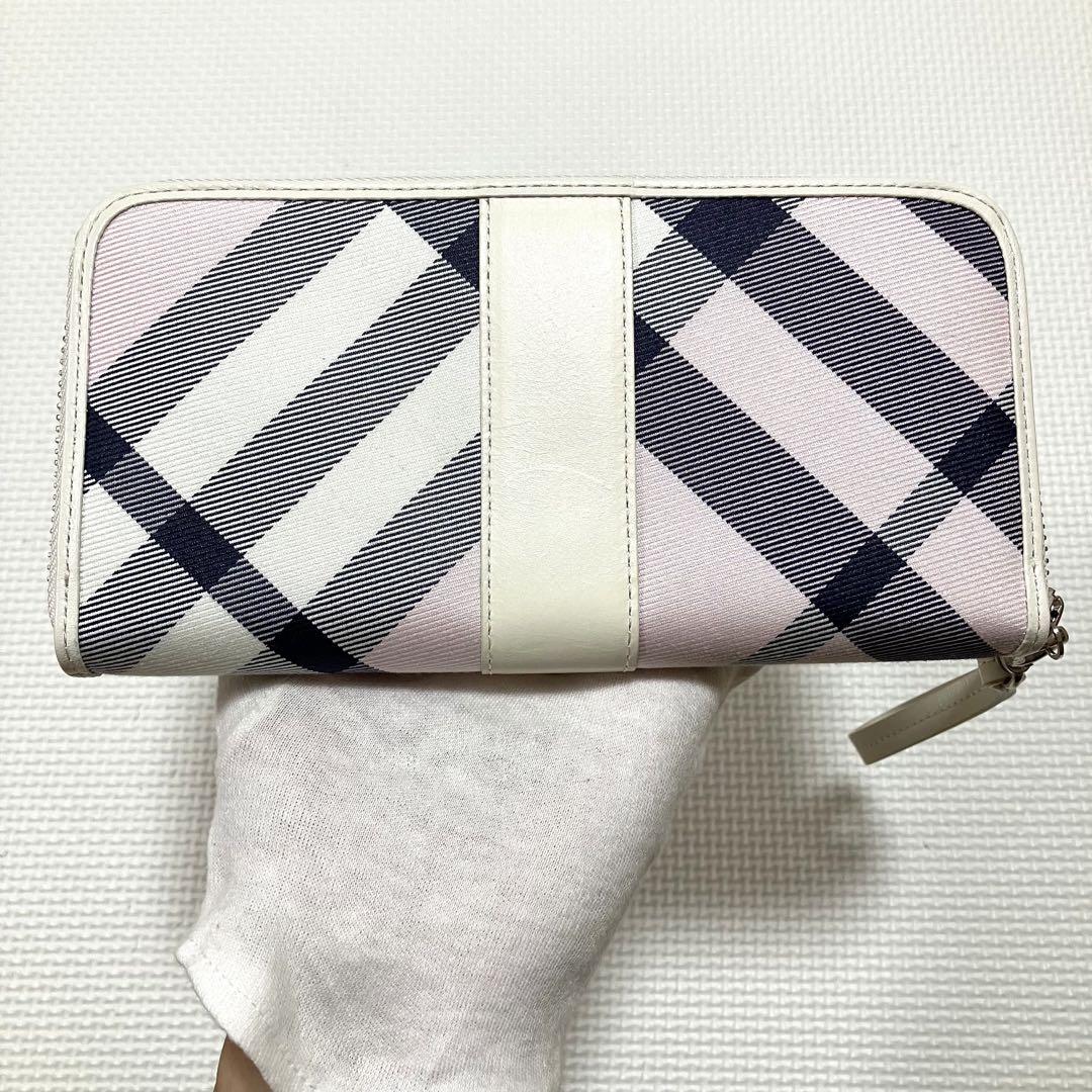 人気アイテムをお得に 未使用BURBERRY BLUE LABELラウンドジップ長財布　ノバチェック