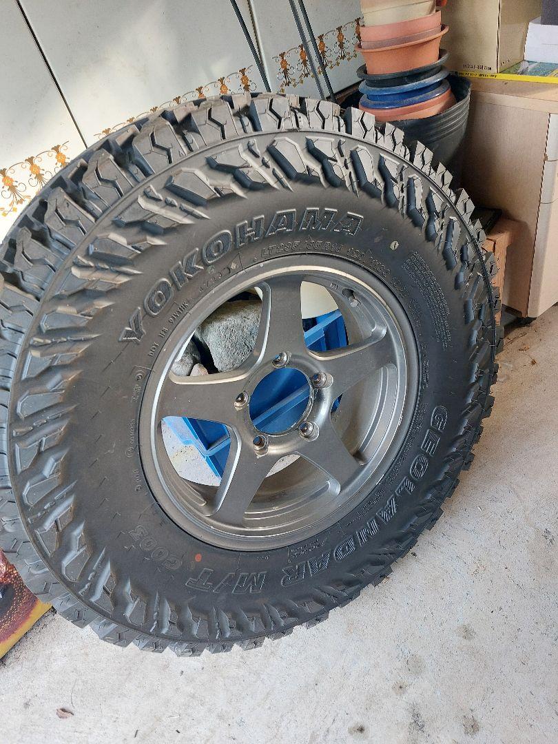 ジオランダー　 235/85r/16　4本セット