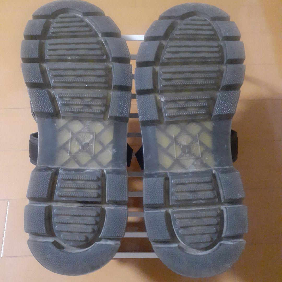 Dr．Martens　PERSON サンダル AW006