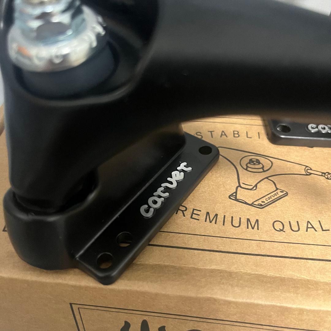 新モデル CARVER カーバー CX4 トラック サーフスケート ブラック