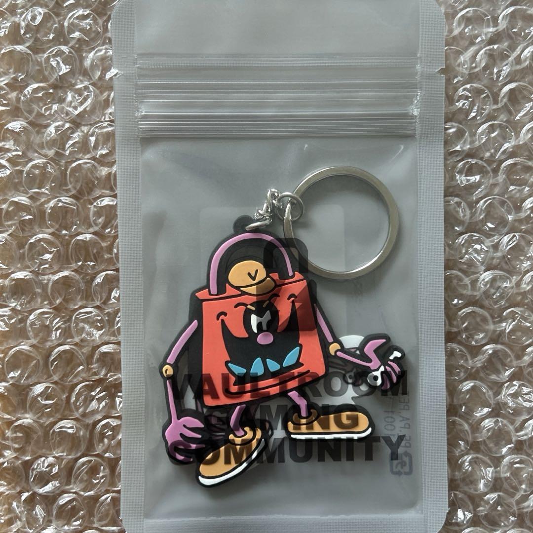 VAULTROOM DEVIL RUBBER KEYCHAIN - メルカリ