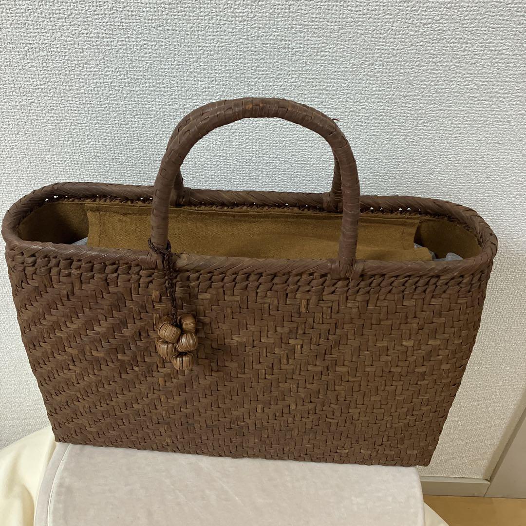 山葡萄 大型 かごバッグ 国産 （チャーム付）