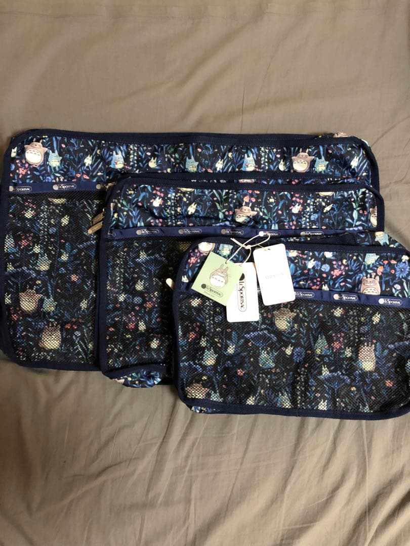 【新品】LeSportsacレスポートサック トトロ　ジブリ　パッキングポーチ