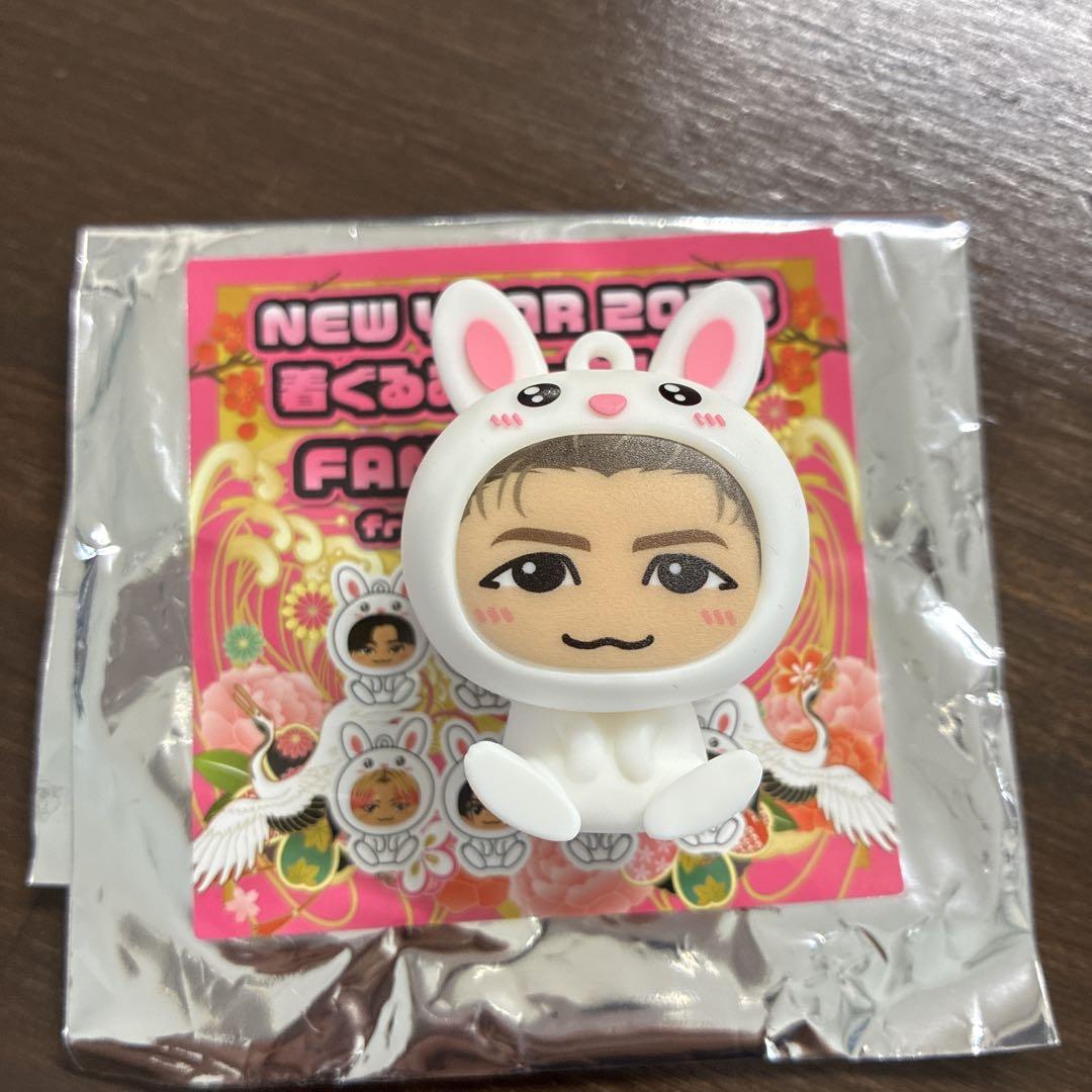 瀬口黎弥 着ぐるみキーホルダー うさぎ - メルカリ