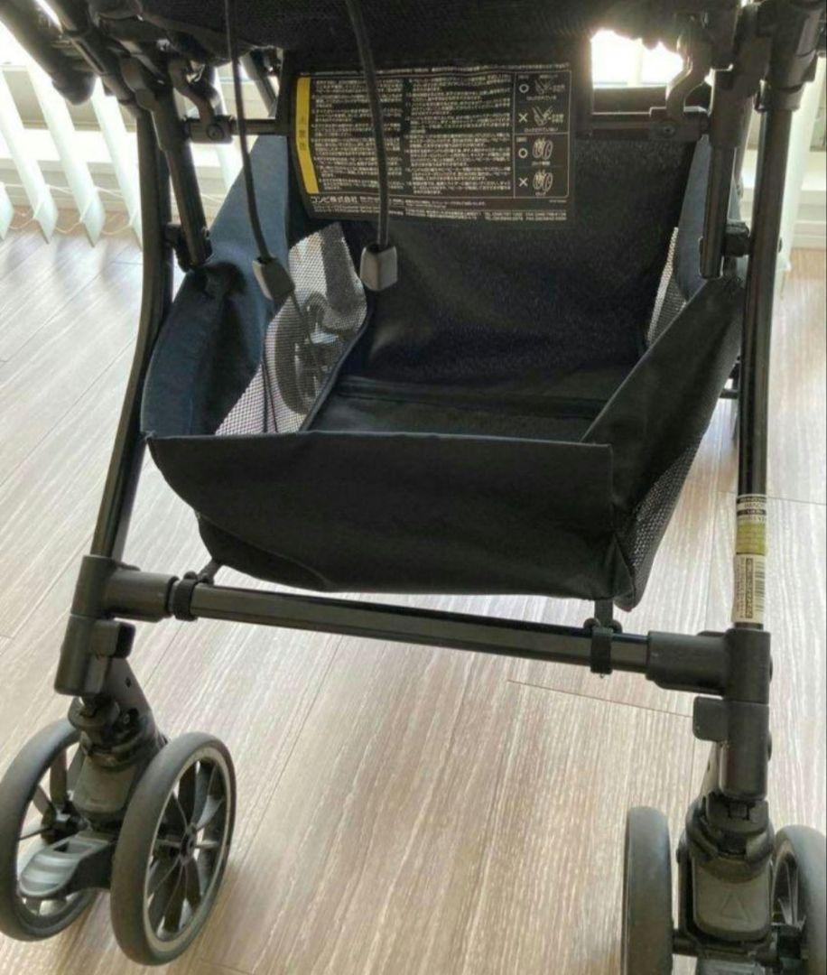 *＊美品＊*Combi メチャカル プリュイネイビー *☆超軽量☆*