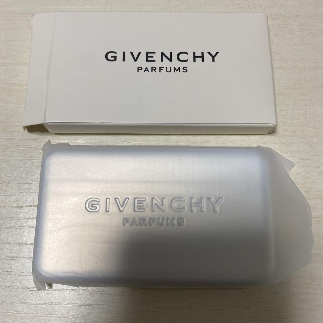 GIVENCHY シルバー コンパクト ミラー - メルカリ